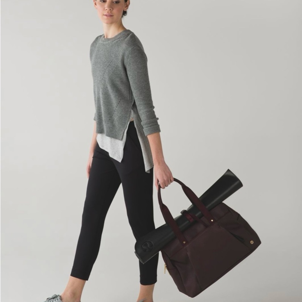 Lululemon OM the Day Burgundy bag with gold accents - Picture 4 of 11